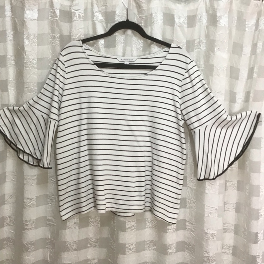 41 Hawthorn Marybell Bell Sleeve Knit White Black Striped Top Size Large L